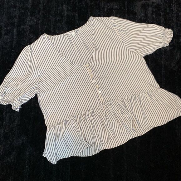 Madewell Women’s Courtyard Ruffle-Hem Top in Stripe Blue and Cream Size Medium - Picture 9 of 11